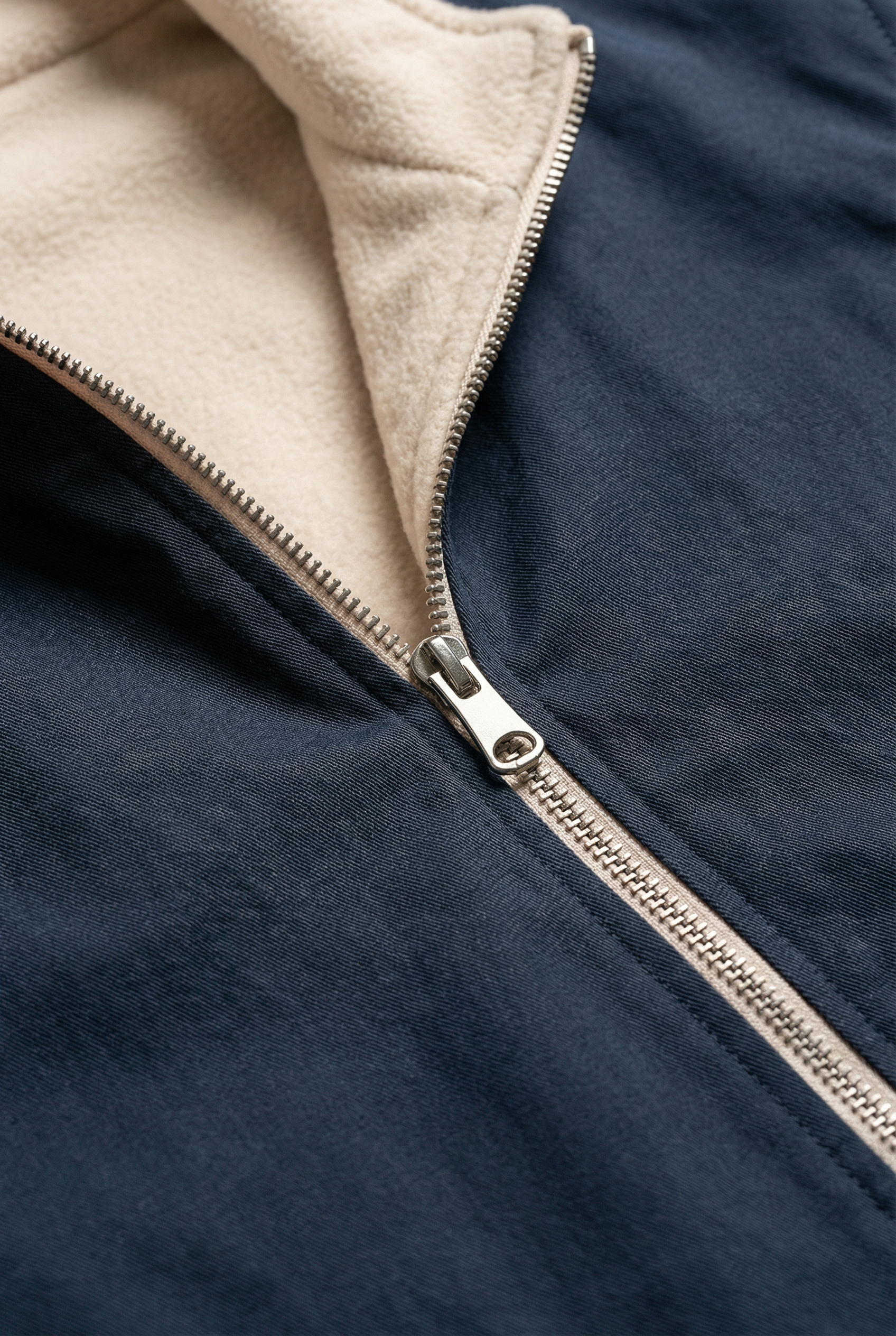 Reversible Wool Gilet | Beige/Navy