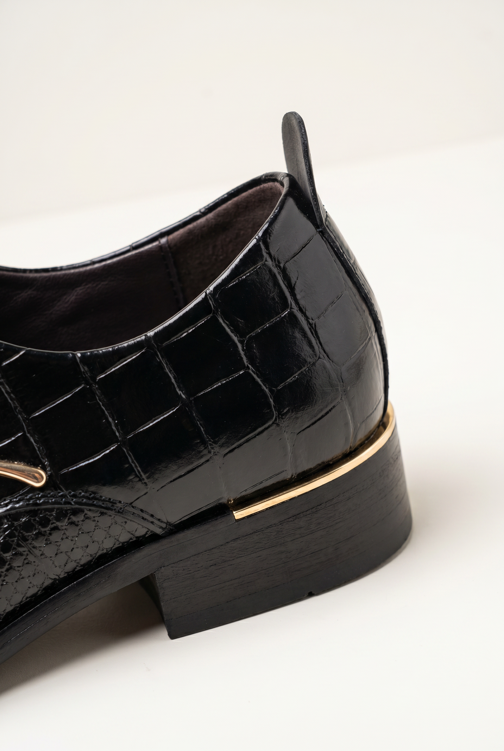 Vittorio™ Noir Derbies