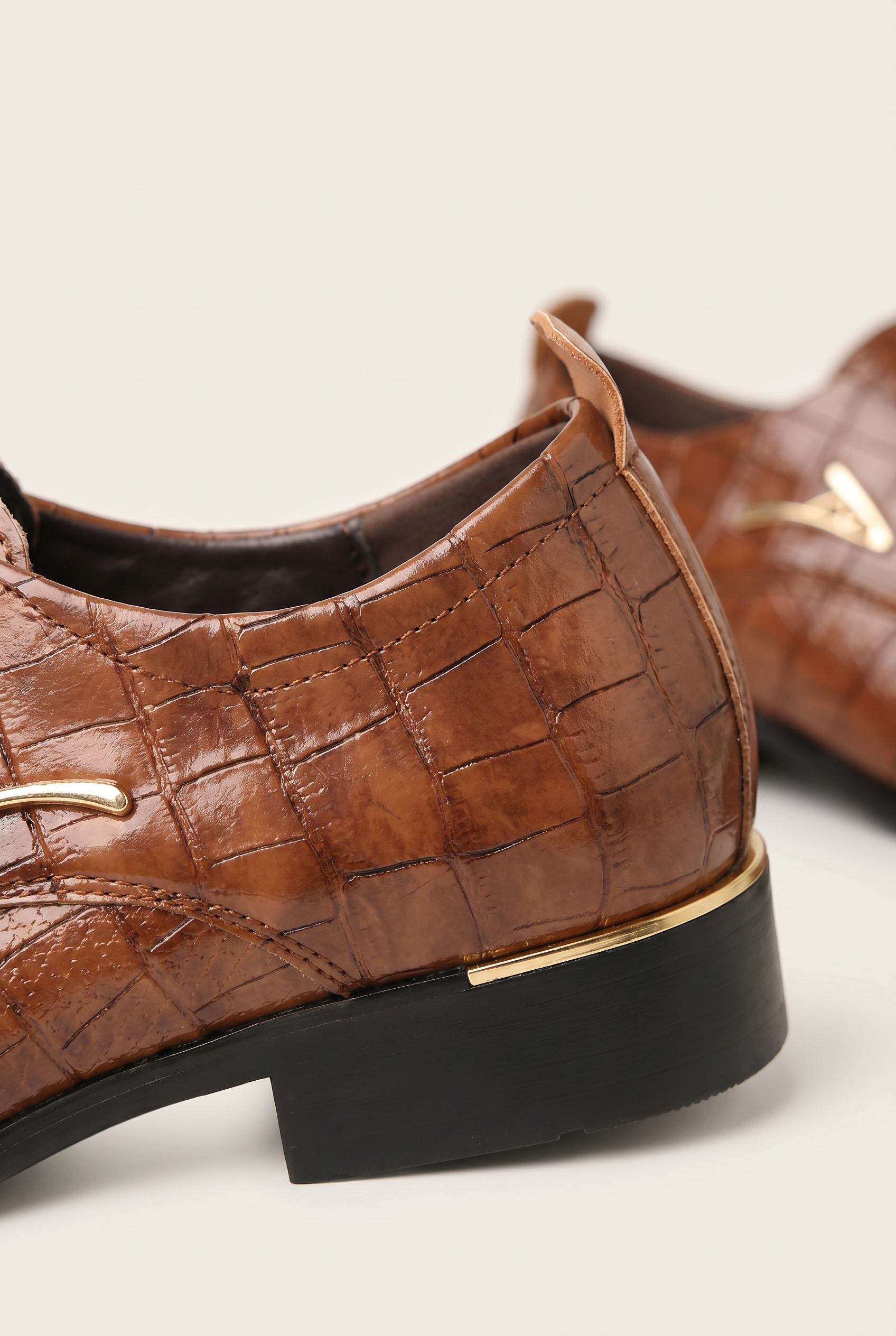 Vittorio™ Croc Cognac